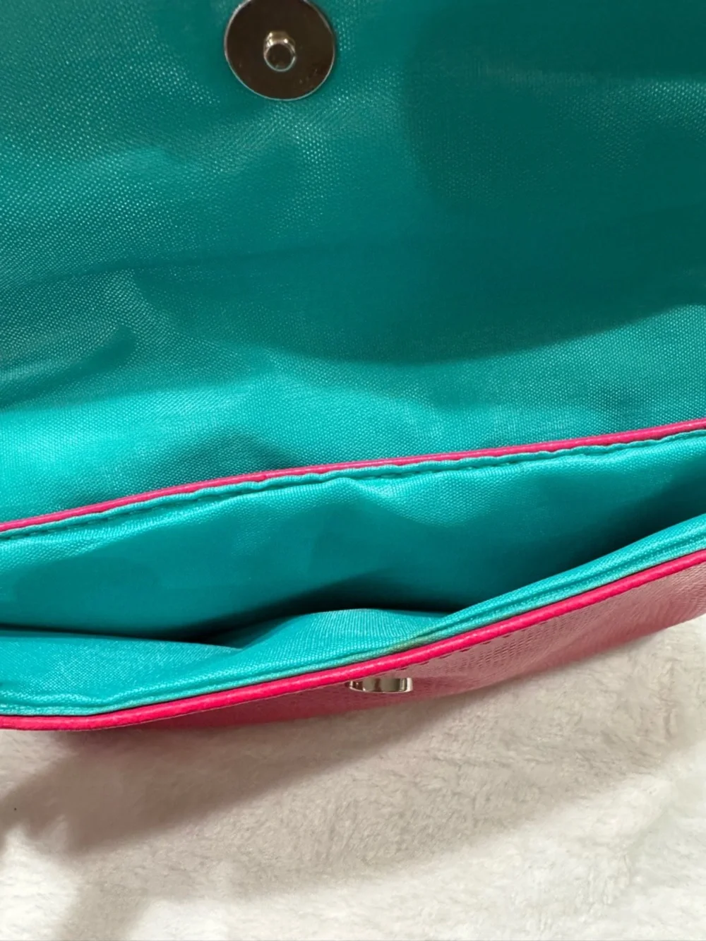 Baekgaard‎ Pink Faux Lizard Skin Wristlet Clutch Teal Interior Magnetic Snap